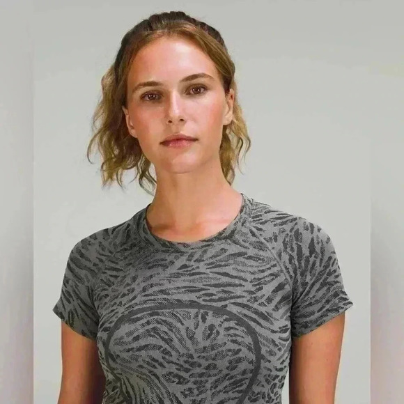 Lululemon Swiftly Tech Short Sleeve Shirt 2.0 - Picture 3 of 6